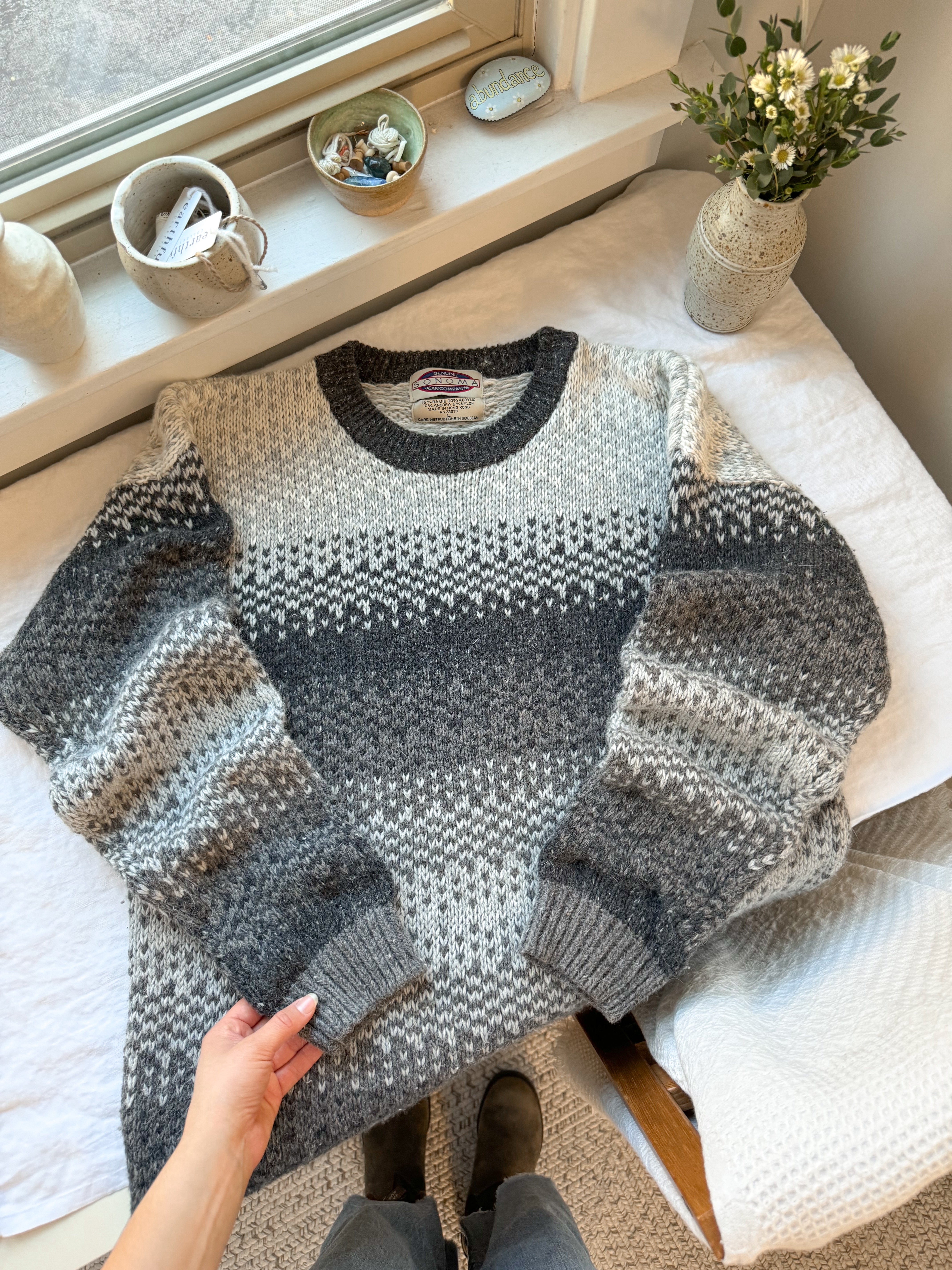 The Grey Toned Ombre Sweater (L)