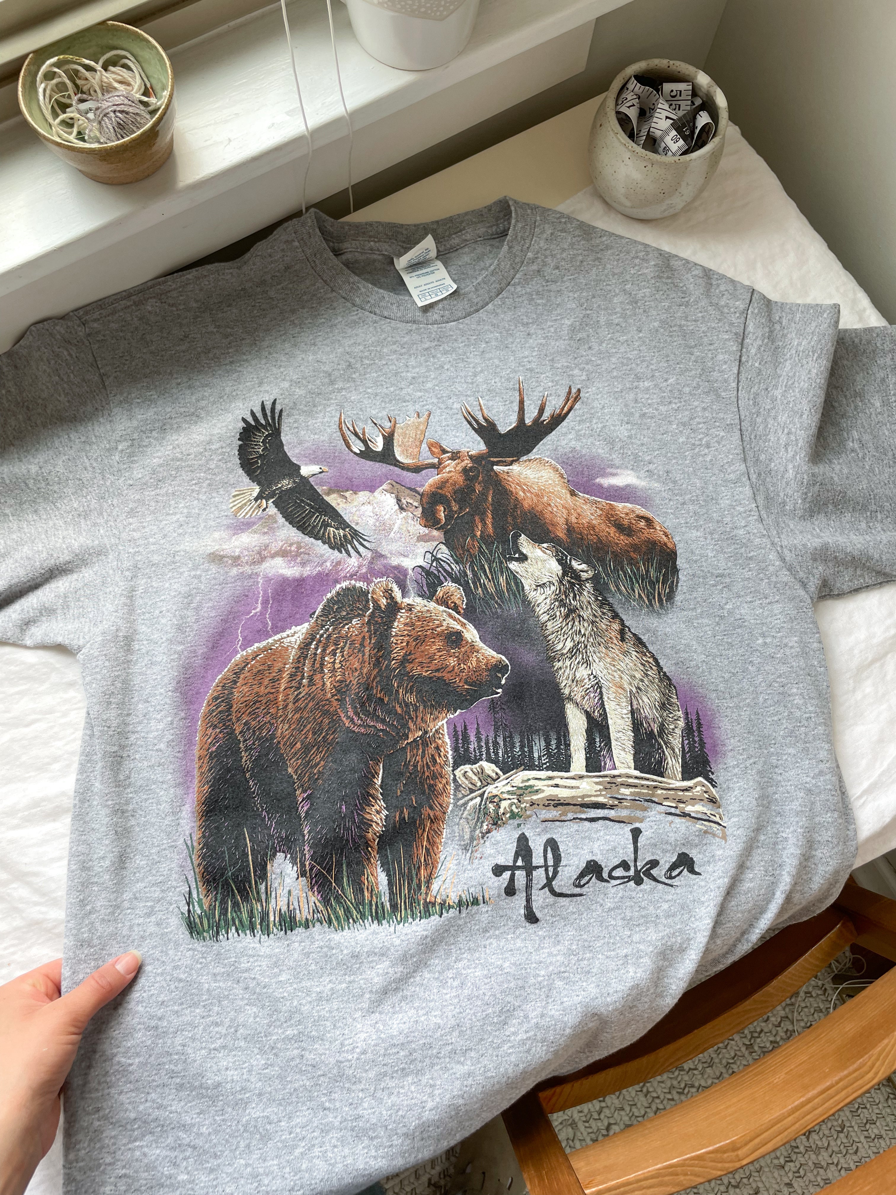 The Alaska Wildlife Tee (L)