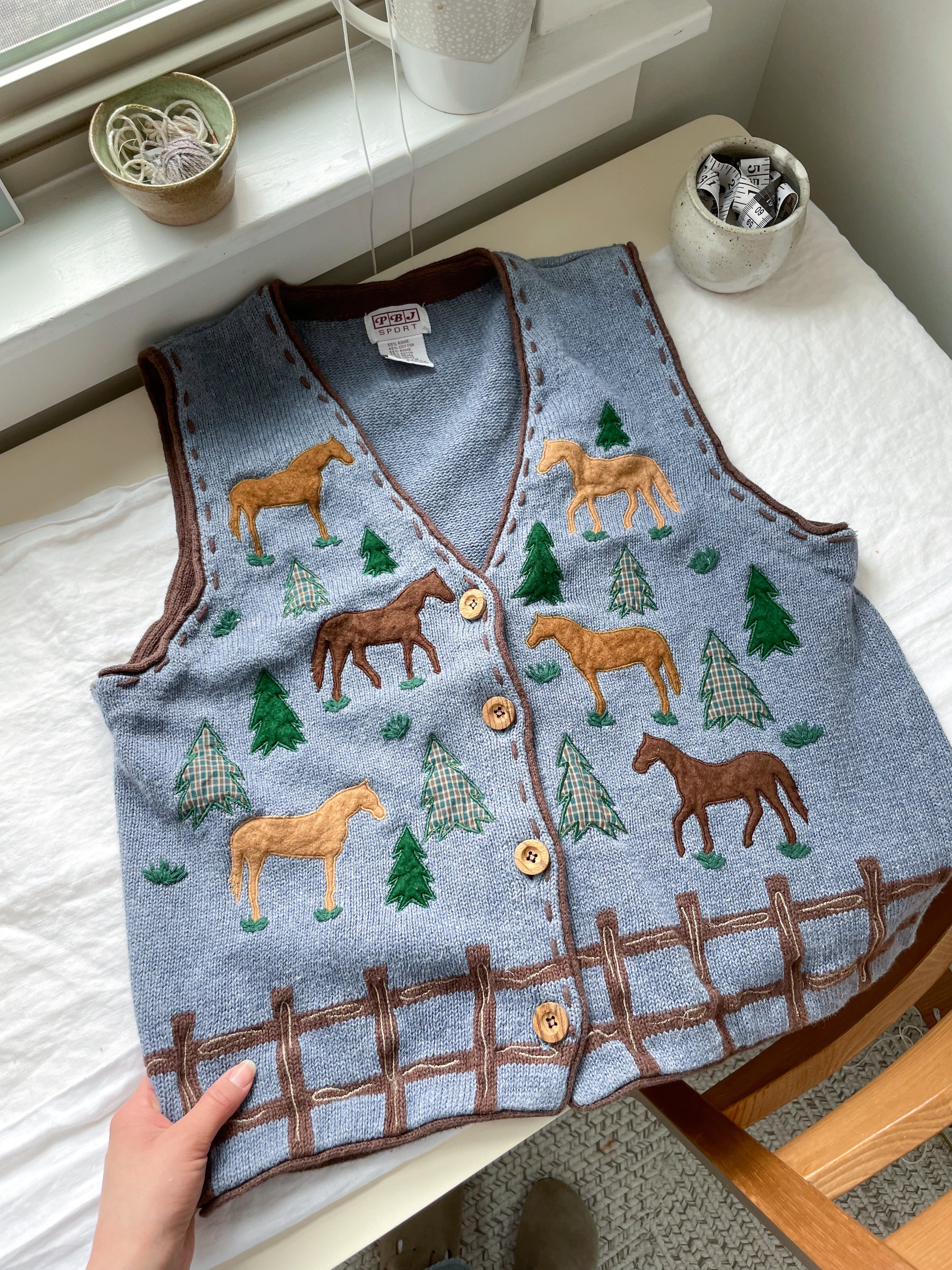 The Horse Sweater Vest (L)