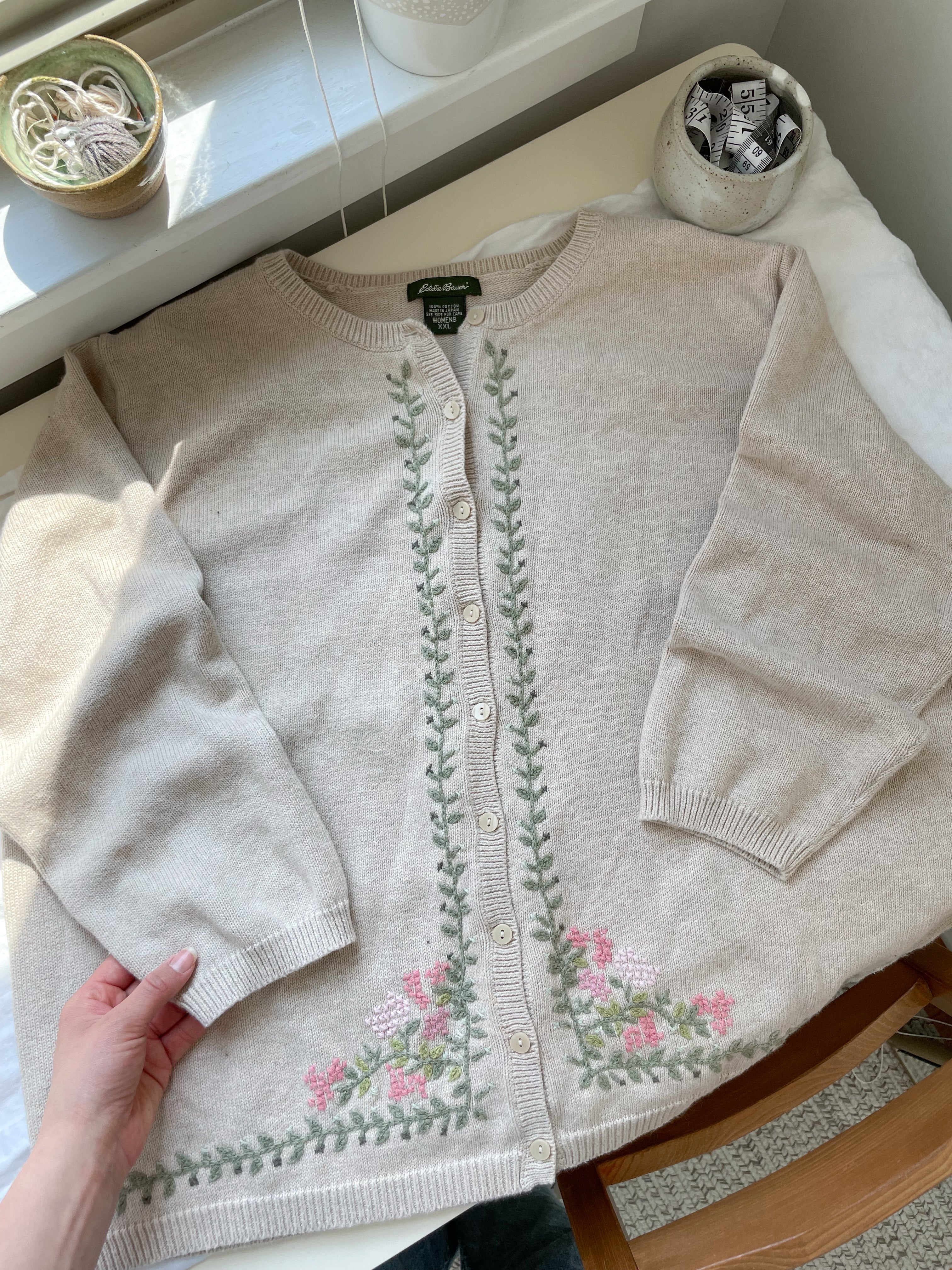 The Floral Embroidered Cardi (XL)