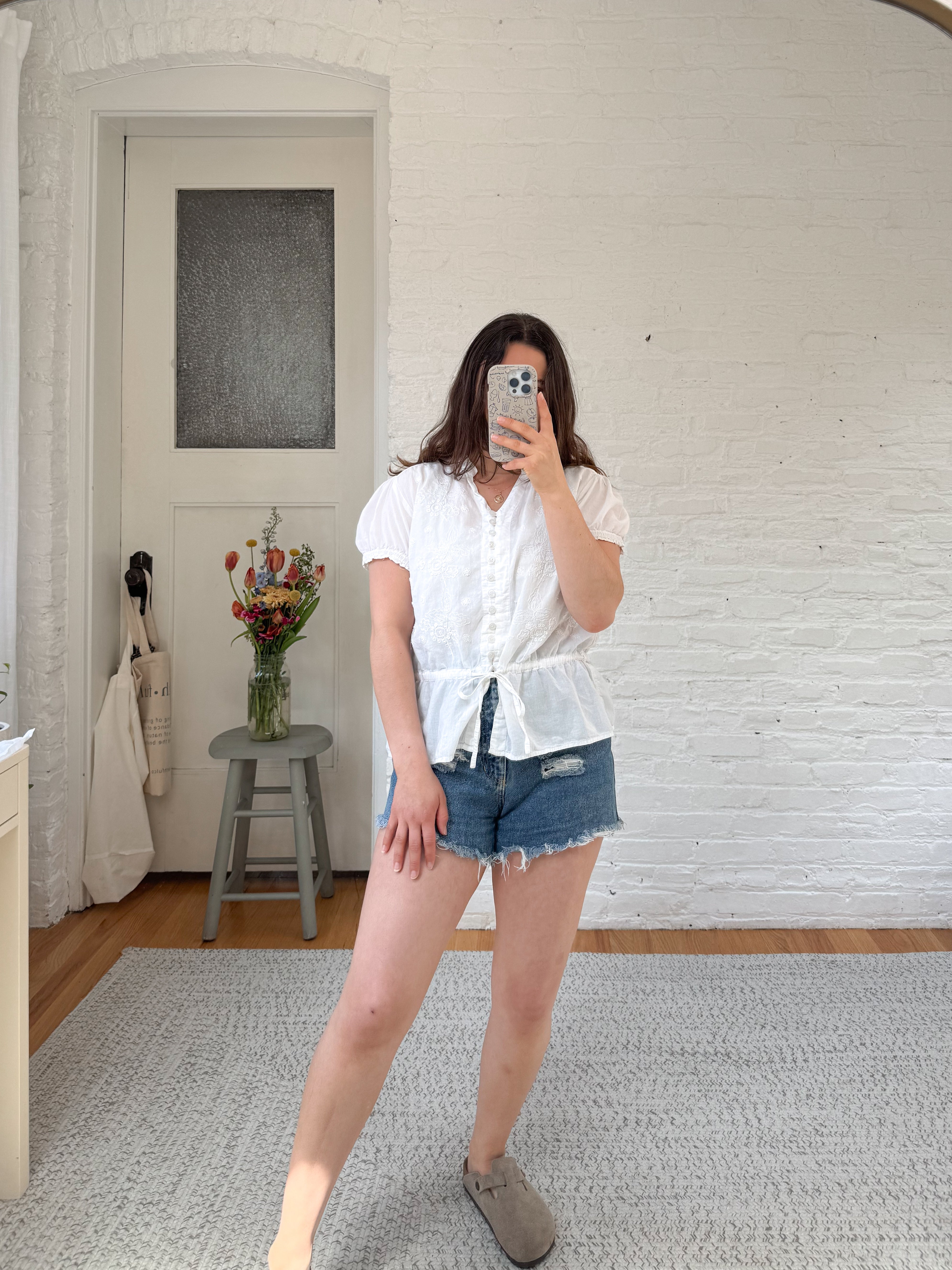 The Floral Embroidered Blouse (M)