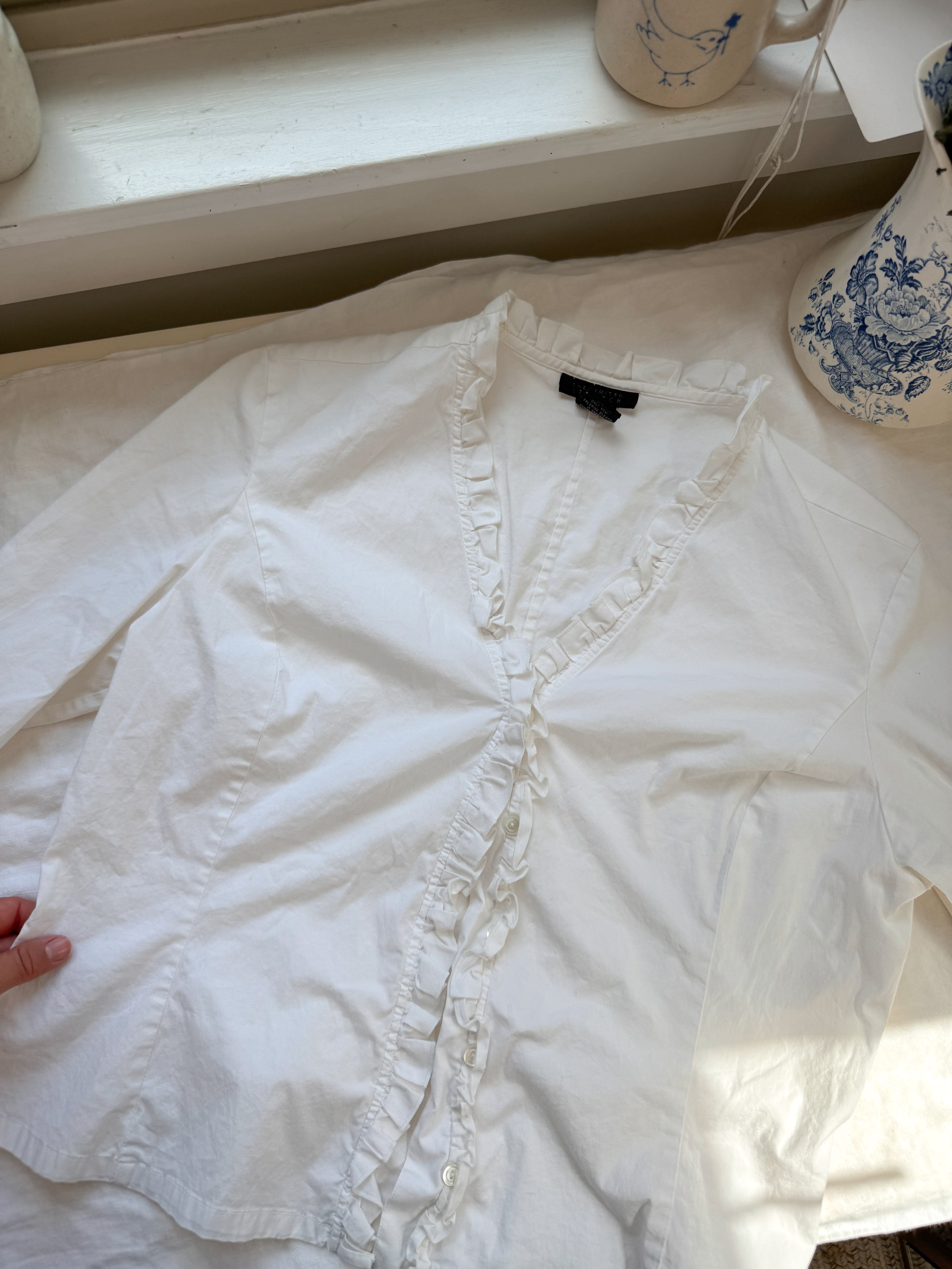 The White Ruffle Blouse (M)