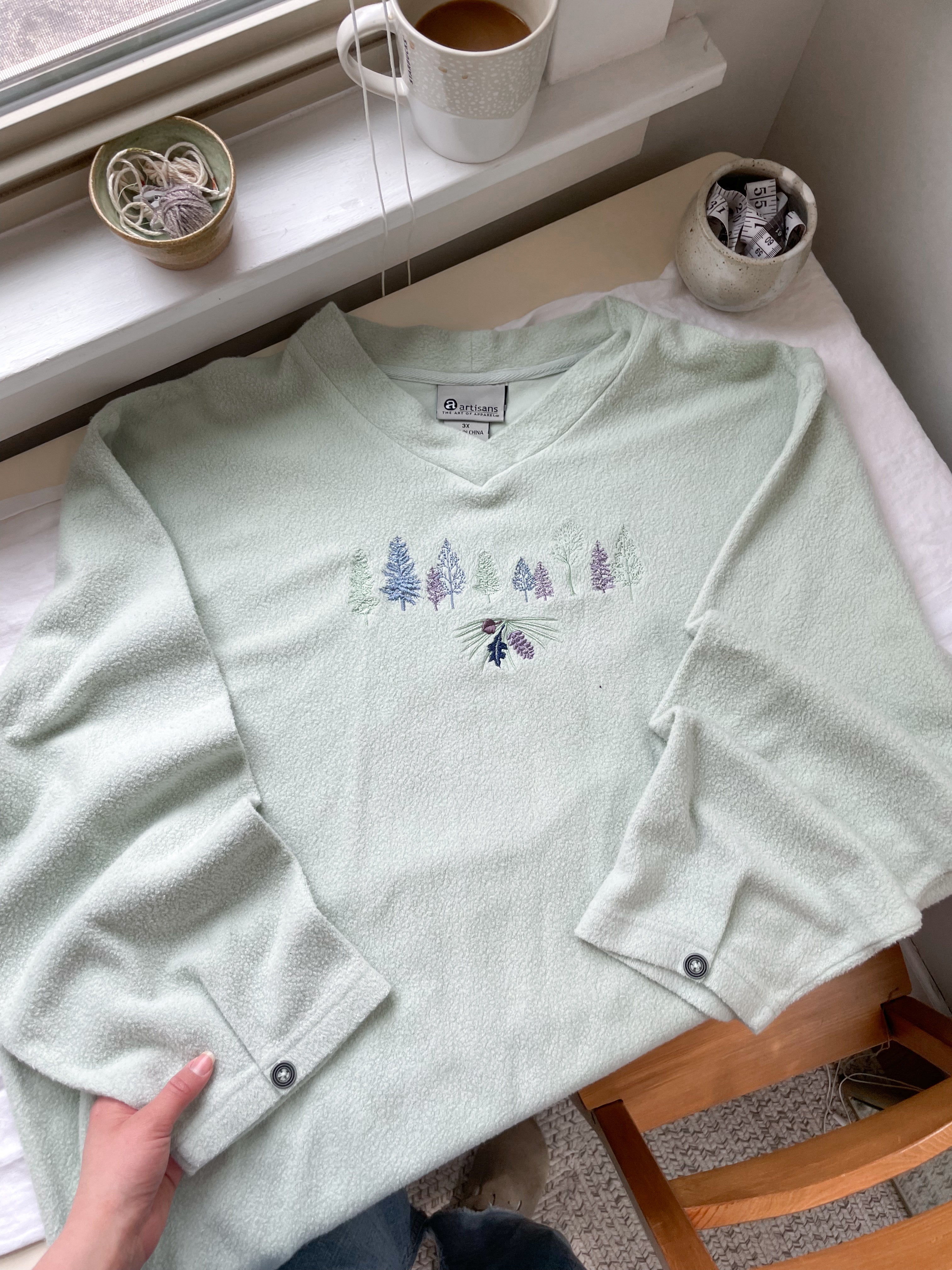 The Mint Fuzzy Tree Crewneck (3x)