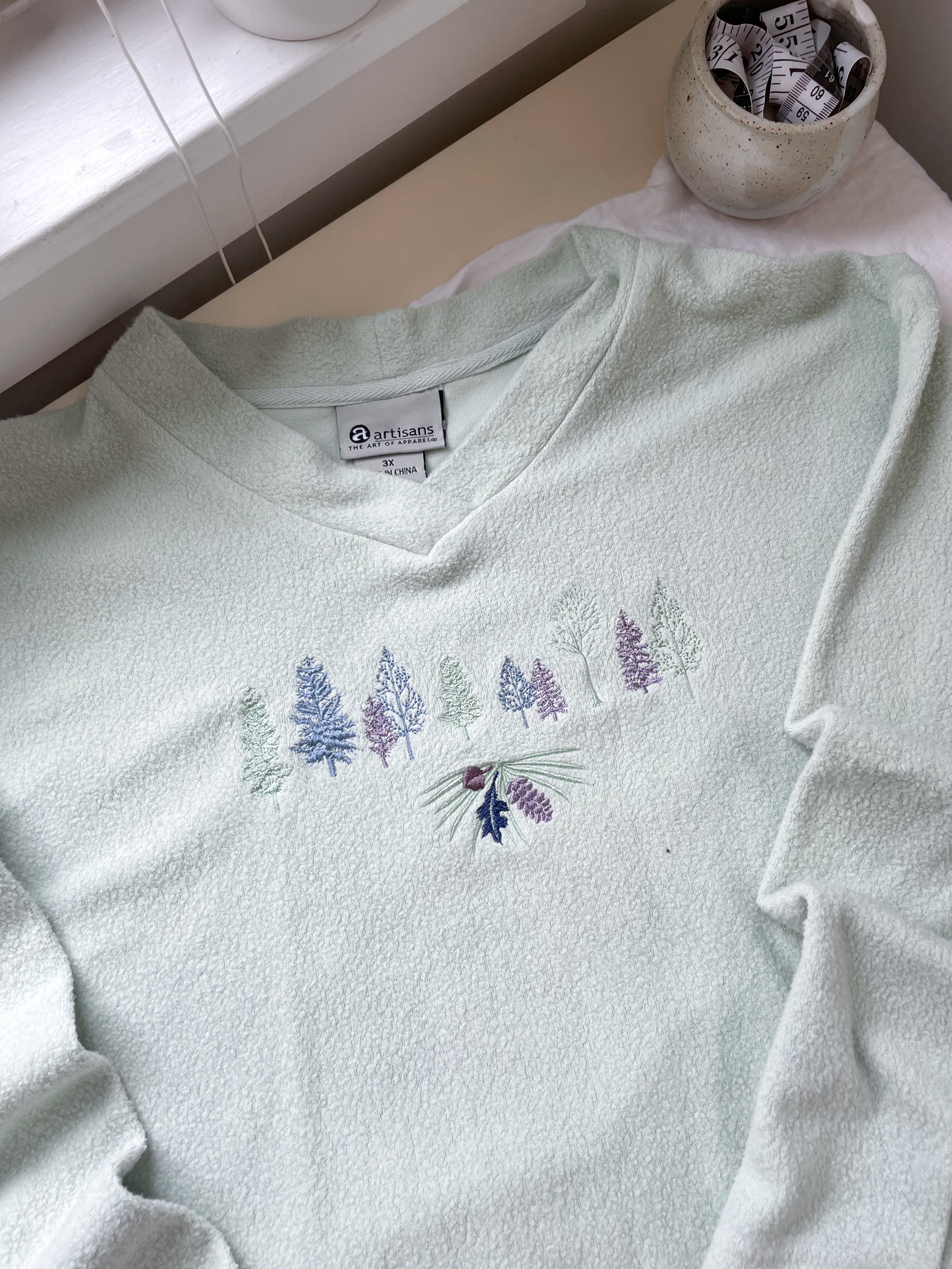 The Mint Fuzzy Tree Crewneck (3x)