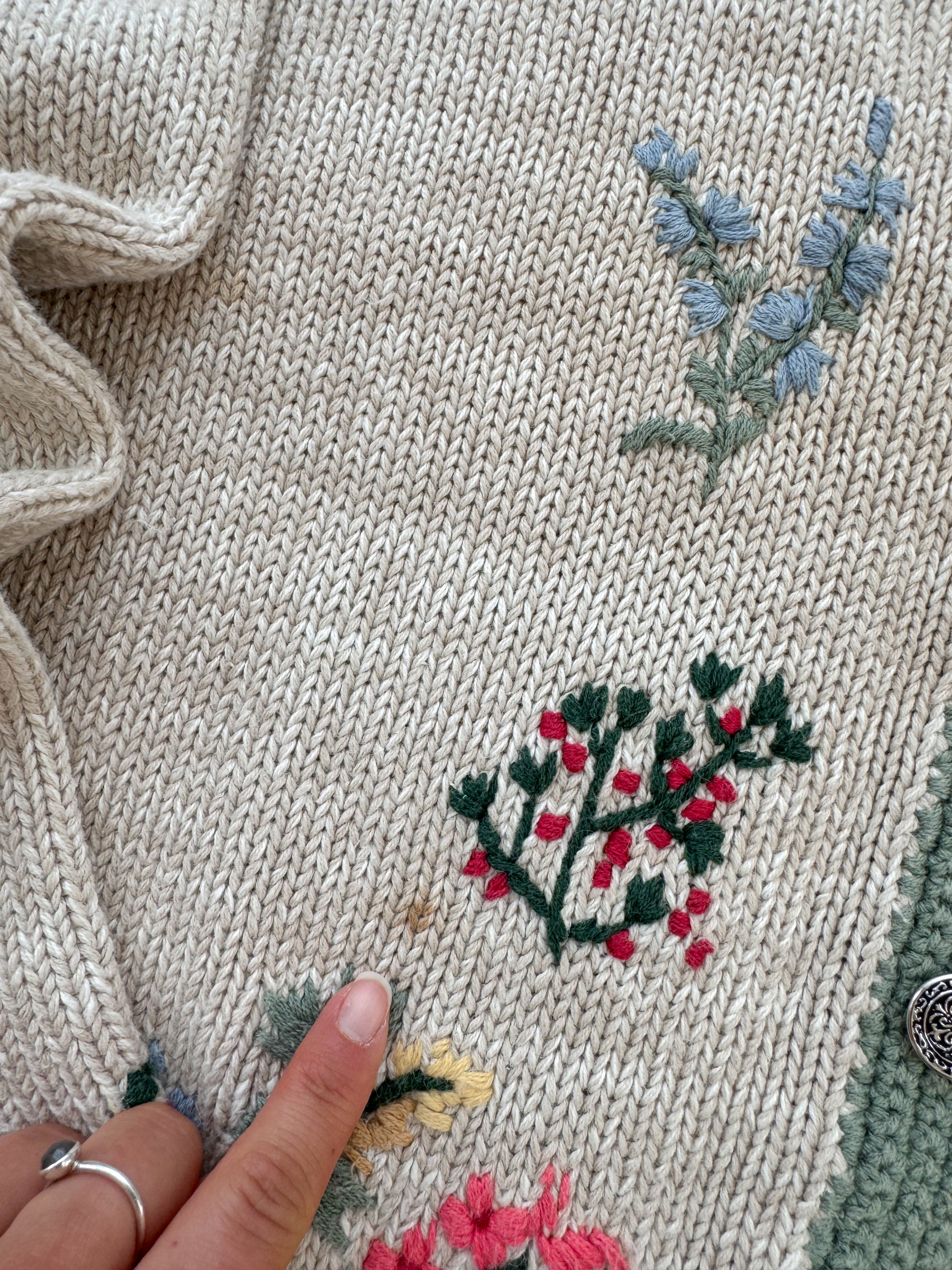 The Embroidered Flower Cardigan (M)