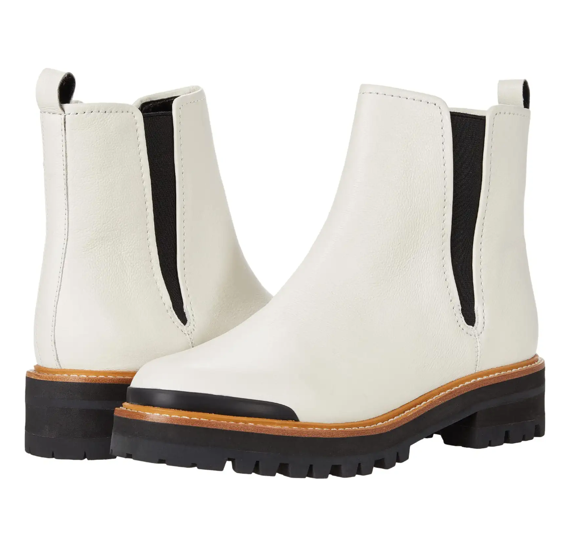 The White Chelsea Boots (6.5)