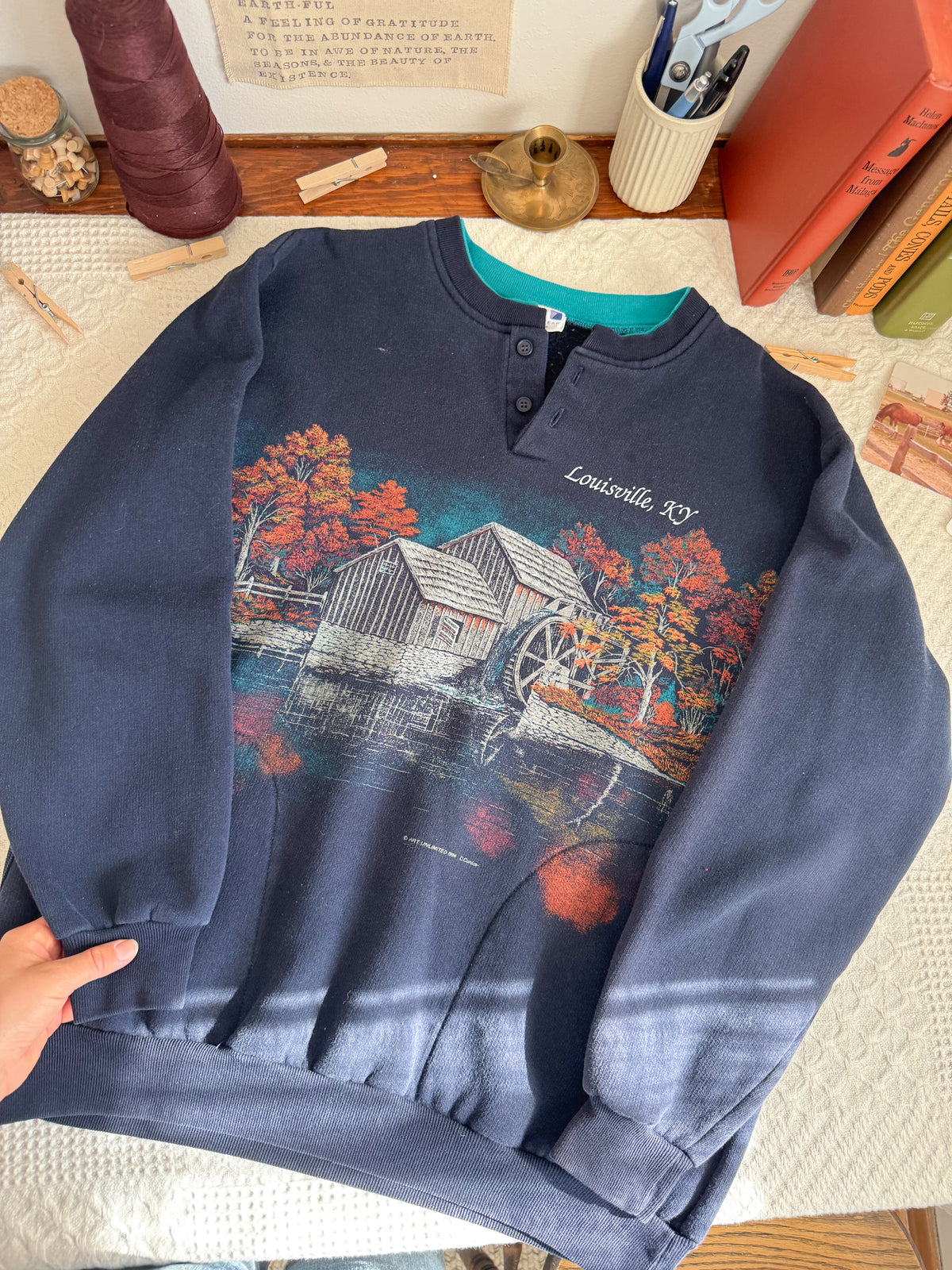 The Autumn Scene Crewneck (M)