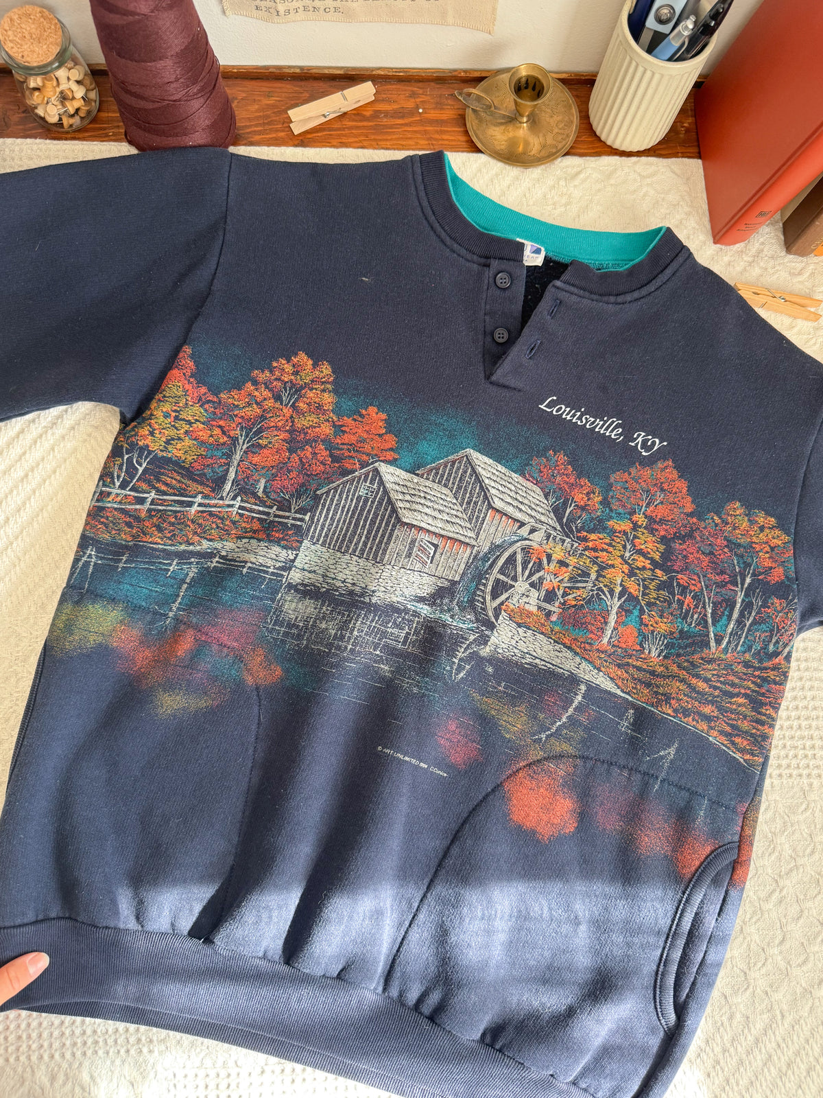 The Autumn Scene Crewneck (M)