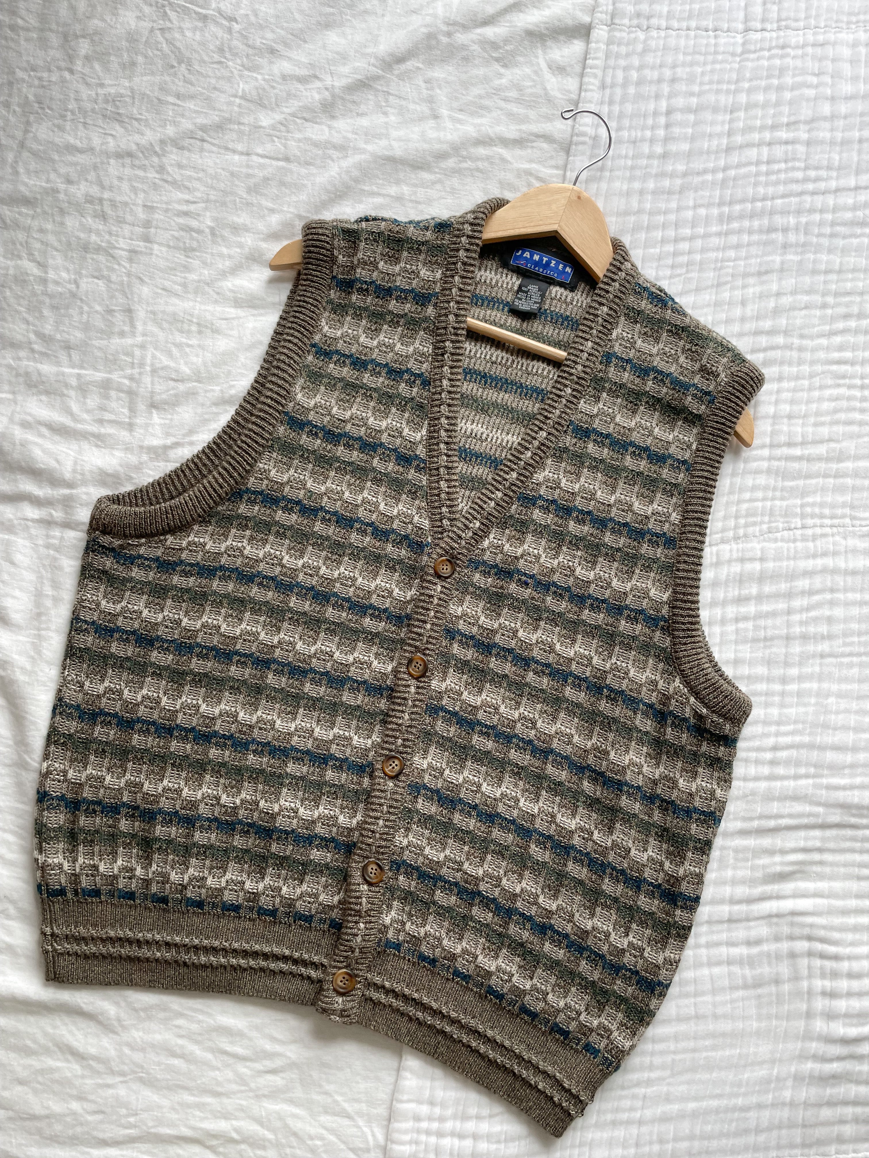 The Aspen Sweater Vest (L)