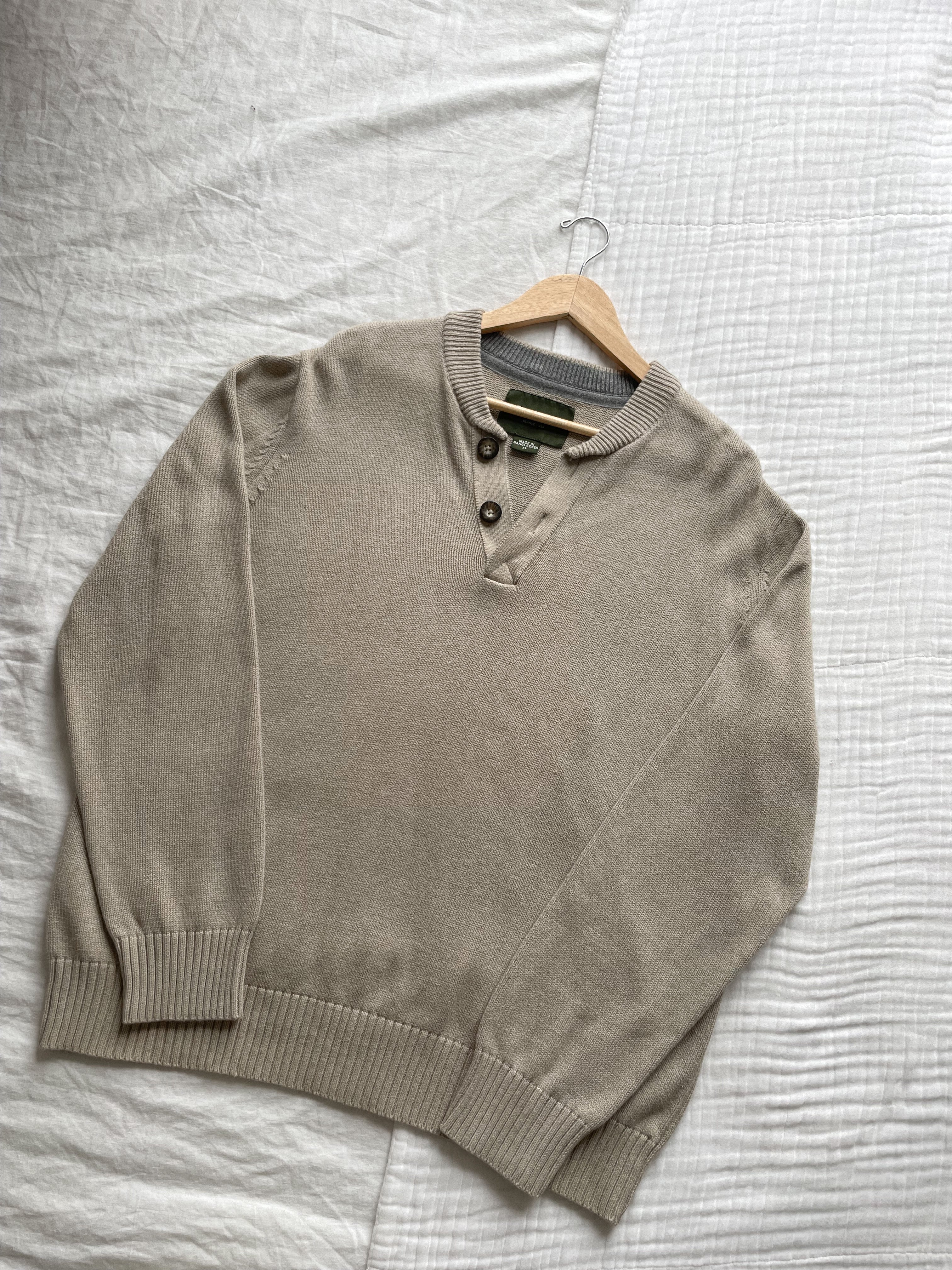 The Solitude Henley Sweater (XL)