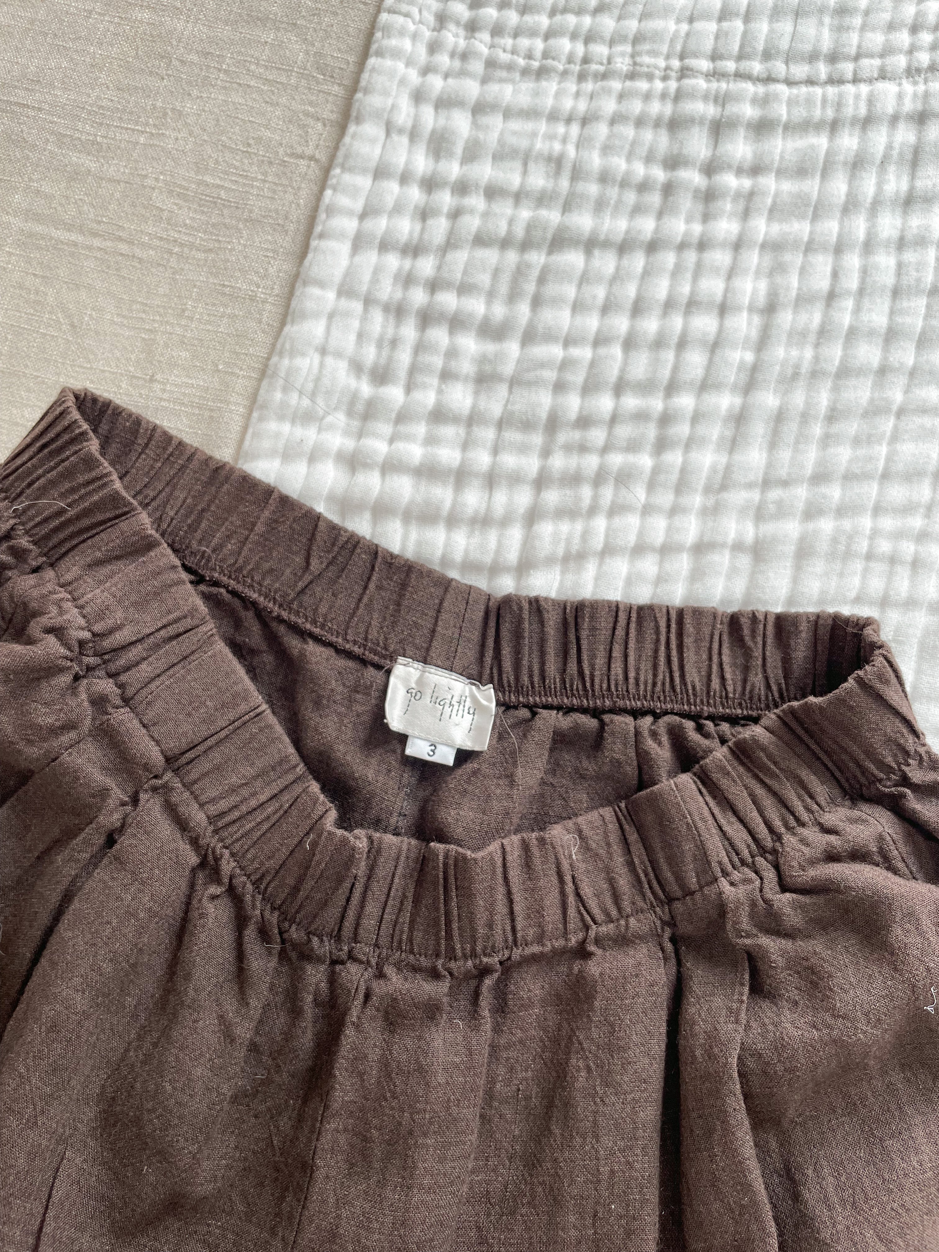 The Tree Bark Linen Trousers (3)