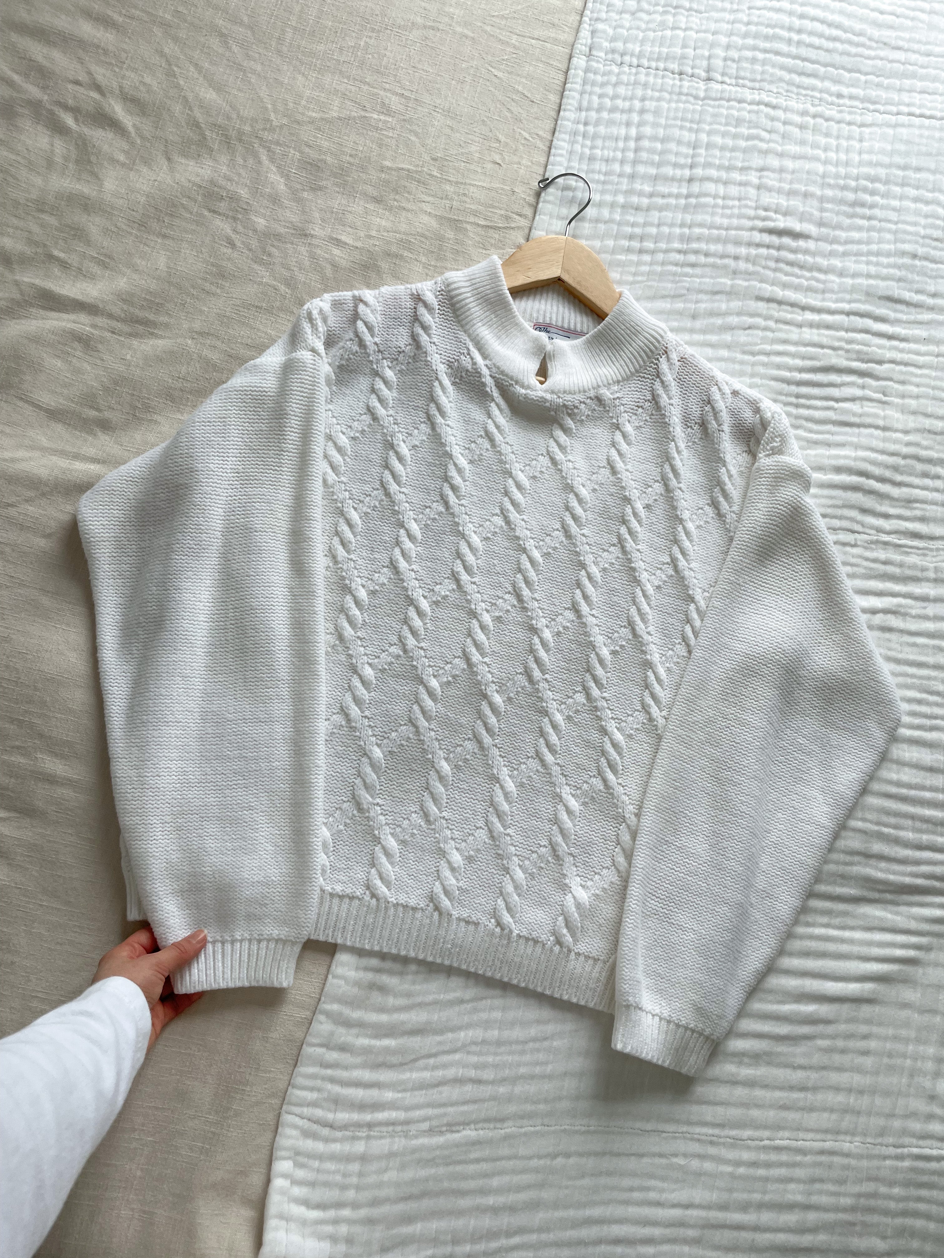 The Igloo Sweater (L)