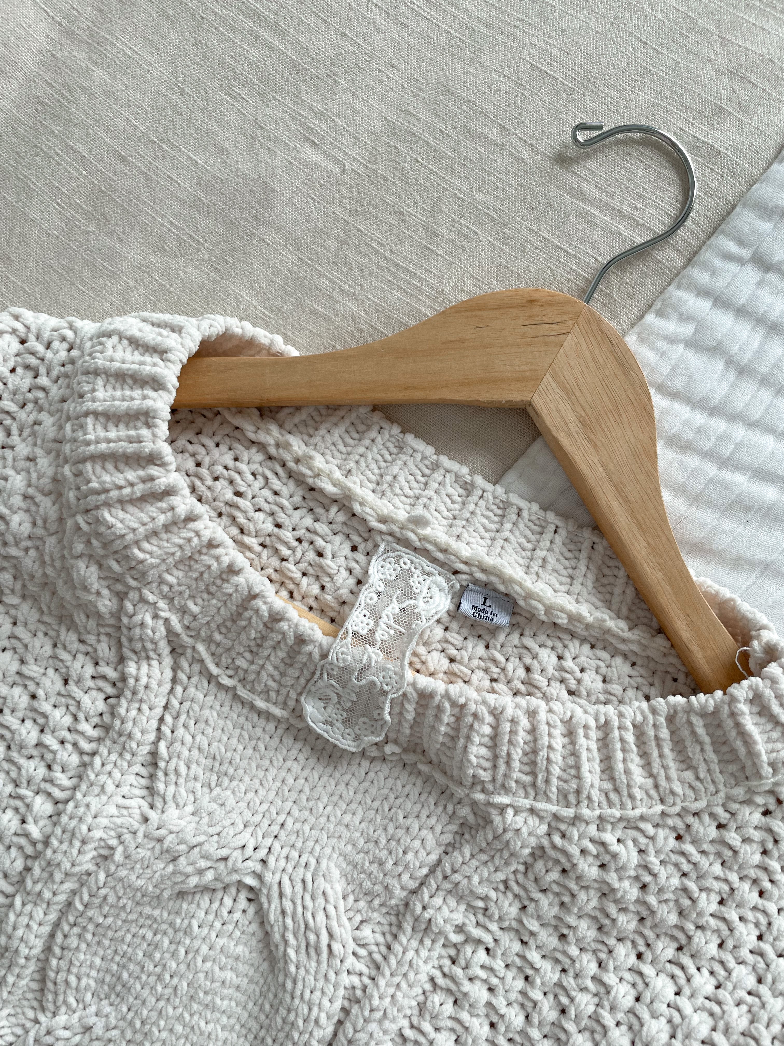 The Wintry Mix Sweater (L)